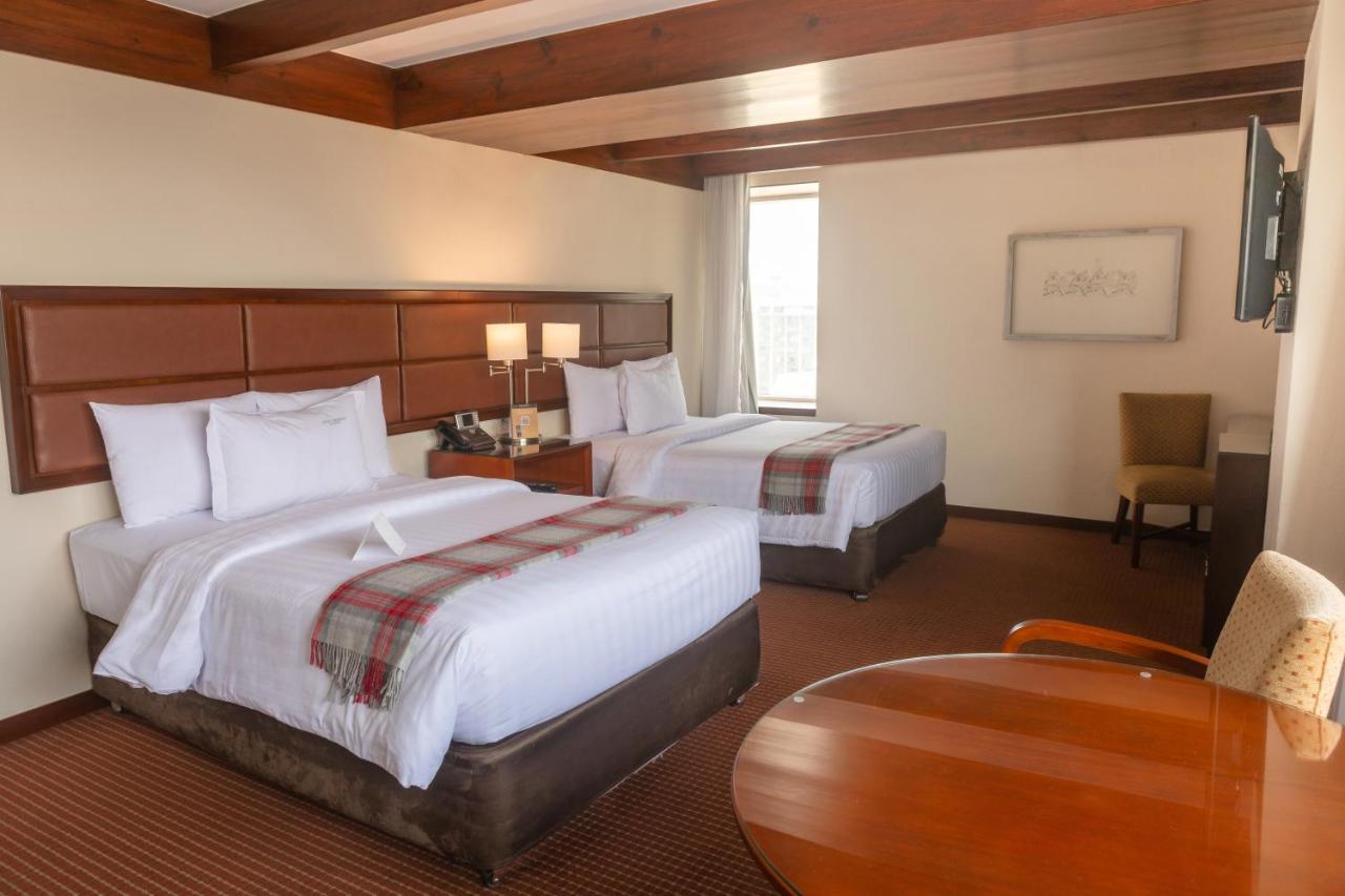 米拉弗洛雷斯安迪纳高级酒店 利马 外观 照片 A room at the Inn at the Opera
